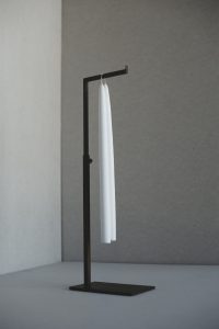 stöpta ljus i färgen vit 28x400